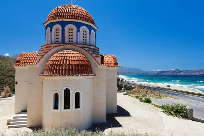 Iglesia en la playa de Creta