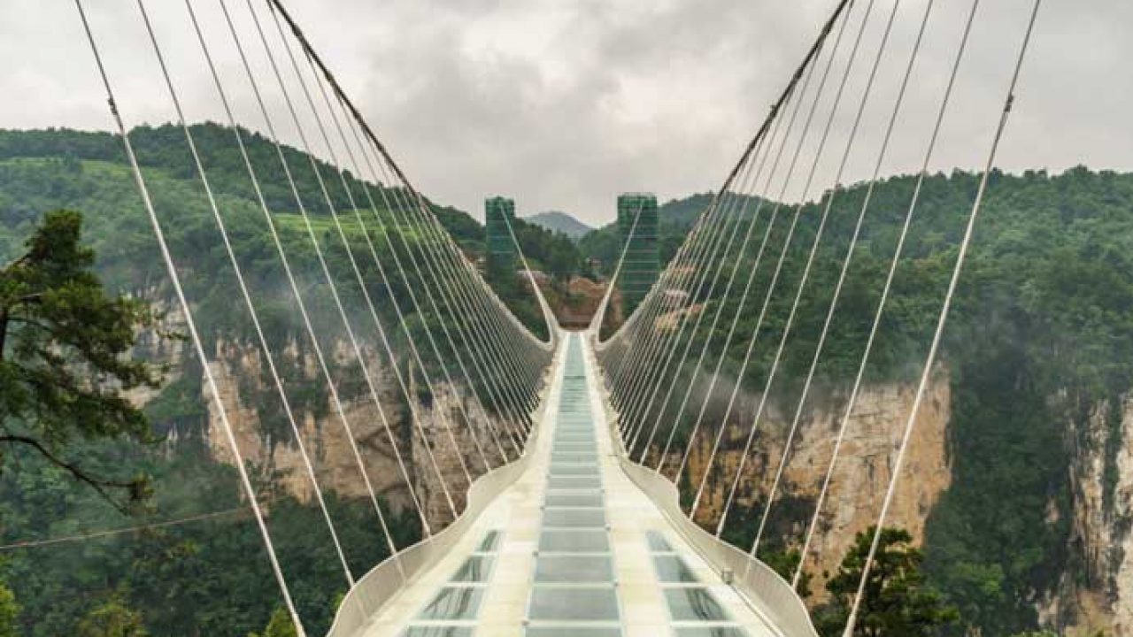 Melodramático desagüe deslealtad Atrévete a cruzar los 6 puentes colgantes más famosos del mundo