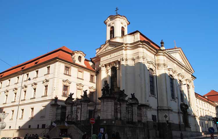 Iglesia catedralicia de san Cirilo y Metodio, Praga