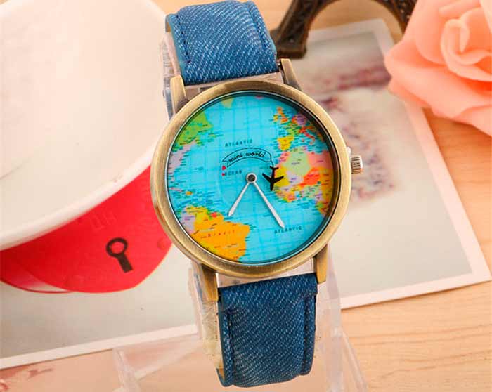 Reloj con mapa del mundo