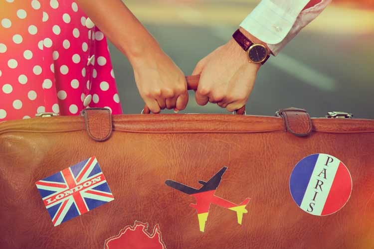 6 ideas fantásticas para personalizar tu maleta de viaje | Decorar maleta
